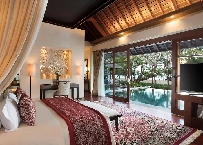 Villa The Royal Santrian *