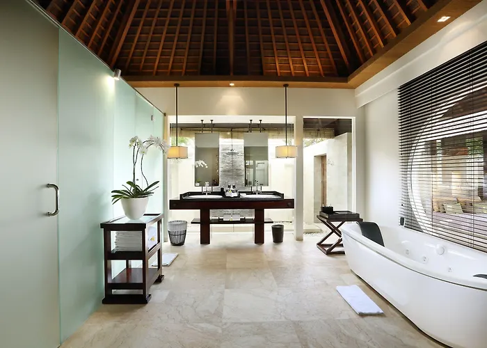 Villa The Royal Santrian
