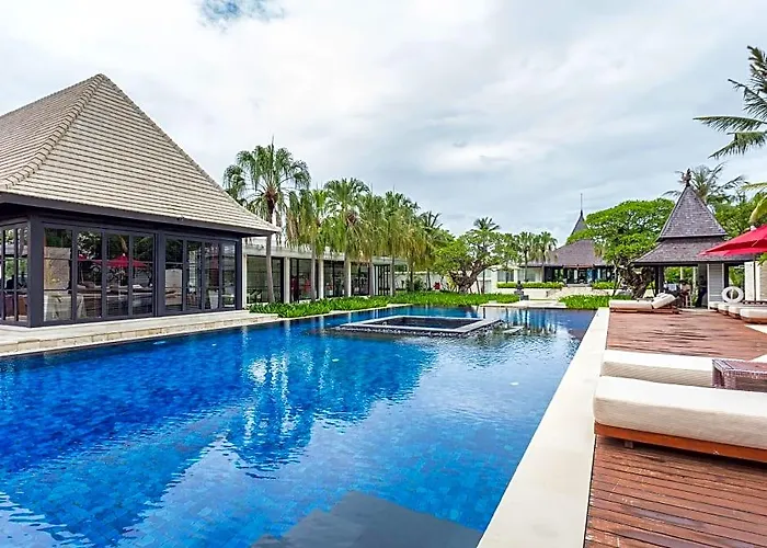 Villa The Royal Santrian *