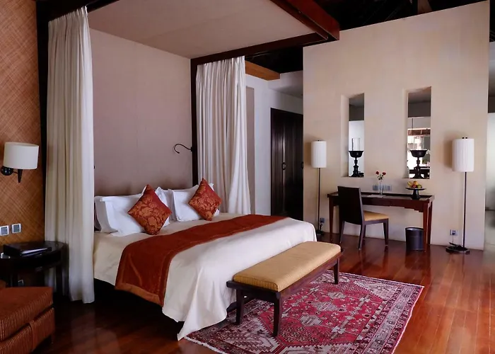 The Royal Santrian Villa